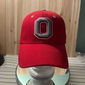 ohio state buckeyes Hat Adult One Size Medium Red One Fit Ncaa